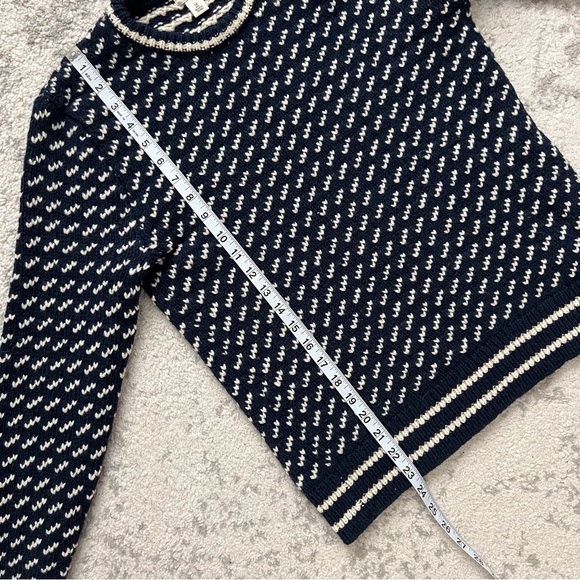 LL Bean Women’s Fisherman Sweater Navy Blue White Crew Neck Lambs Wool Medium - Picture 6 of 7